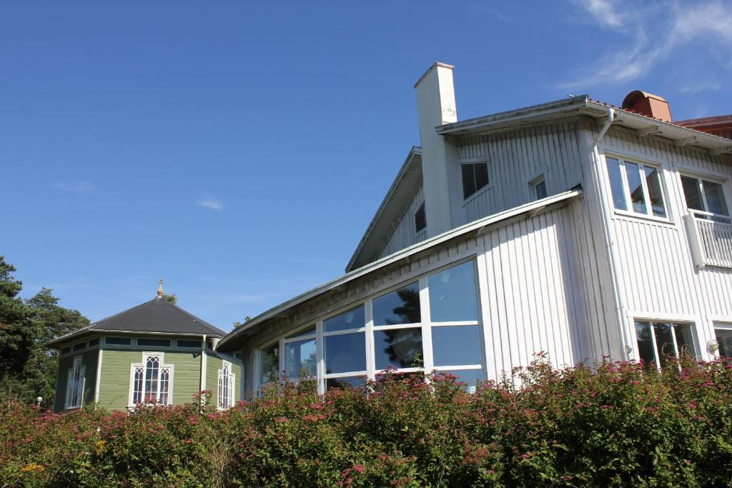 Ah Stifts- & Konferensgard Hotel Ljungskile Exterior foto